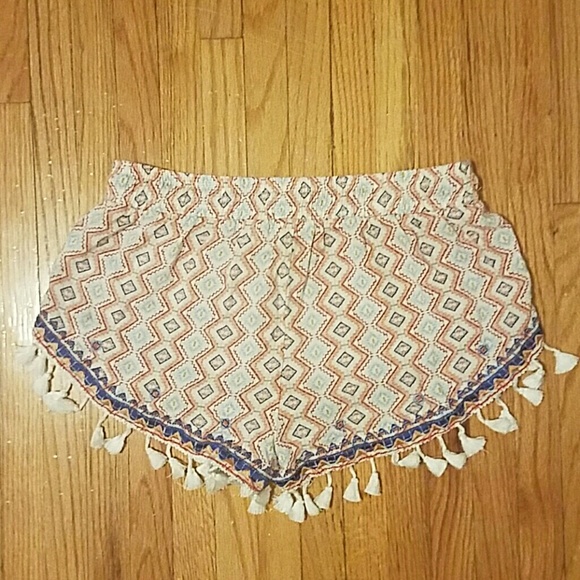 5/$25 Me to We Tassle Shorts - Picture 4 of 8